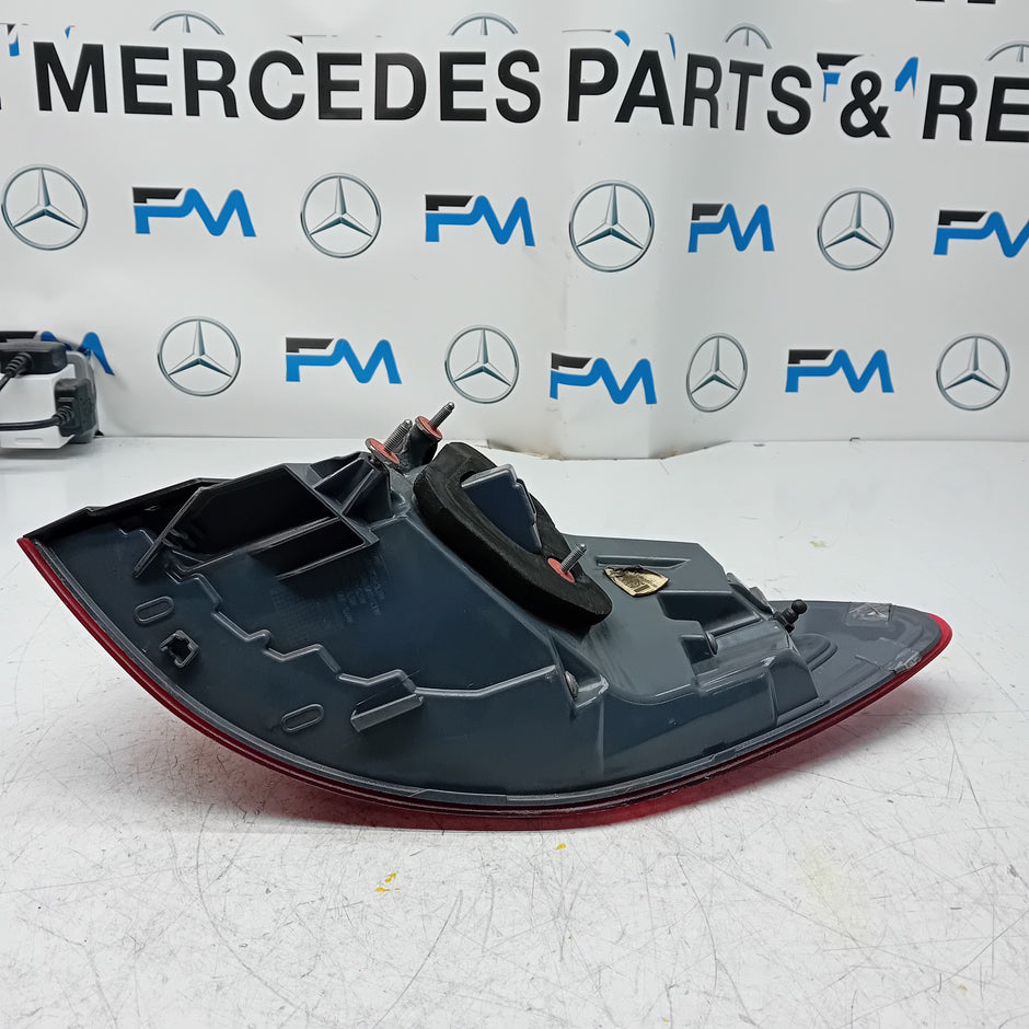 MERCEDES GLC W253 PASSENGER SIDE NS REAR TAIL LIGHT 2016 Onwards FMT161