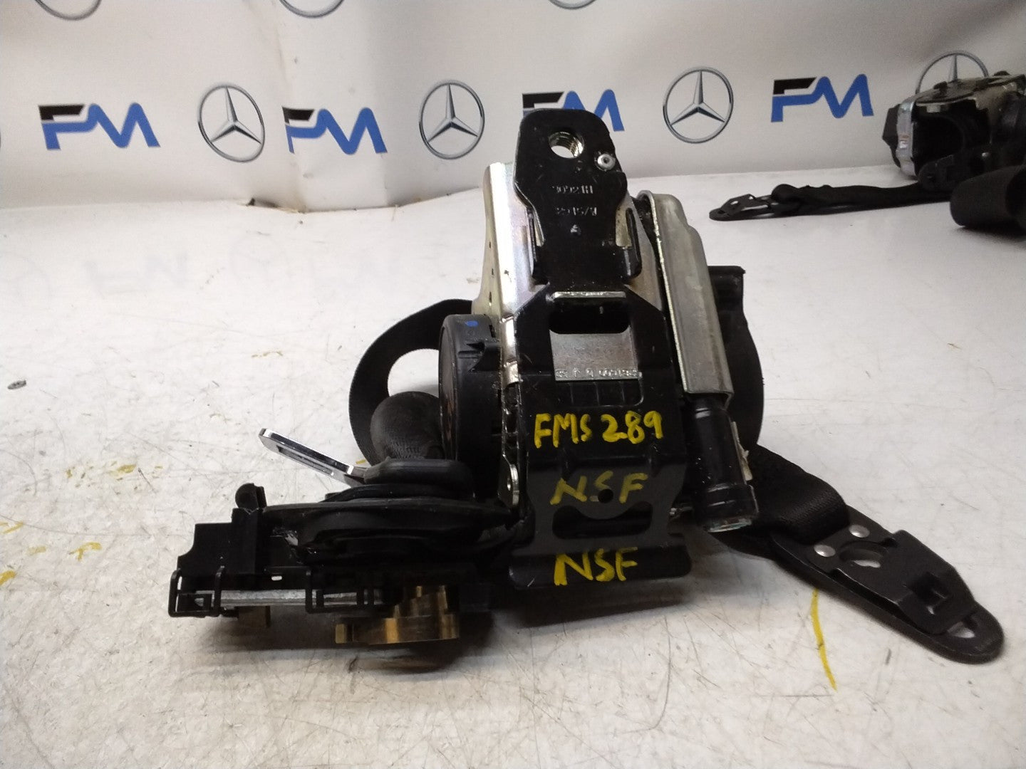 MERCEDES C-CLASS W205 SEAT BELT FRONT PASSENGER LEFT SIDE A2058600185 FMS289 NSF