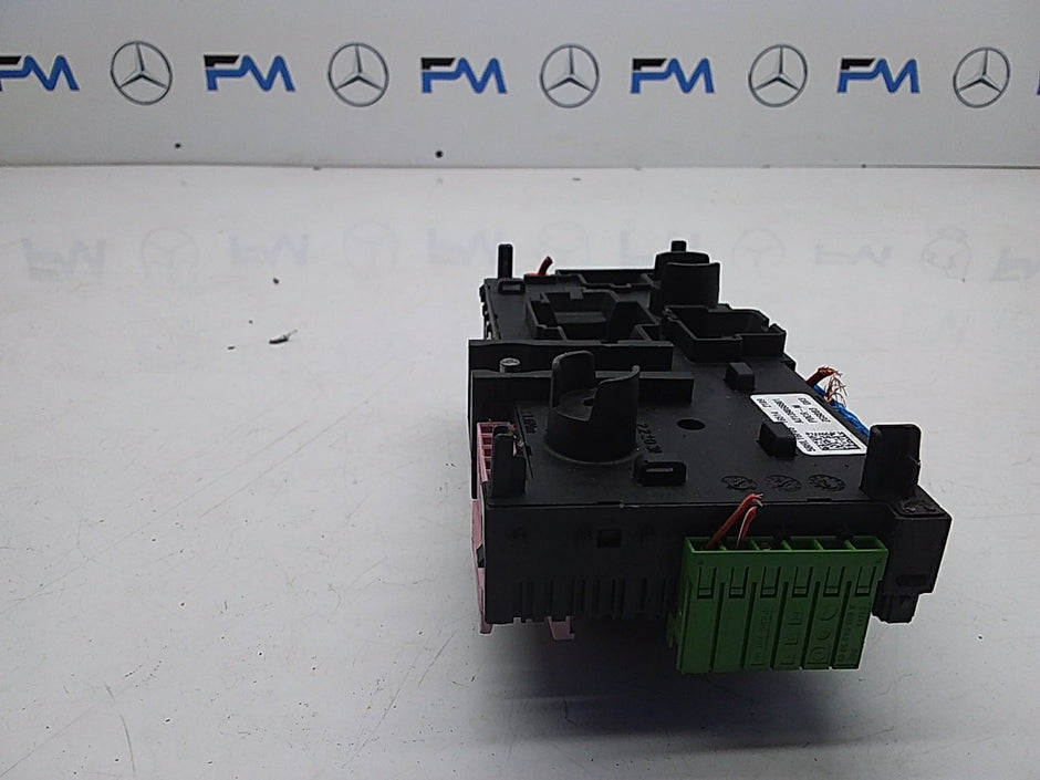 MERCEDES E-CLASS W213 2016 ONWARDS FUSE RELAY BOX A2139068801  FMF59