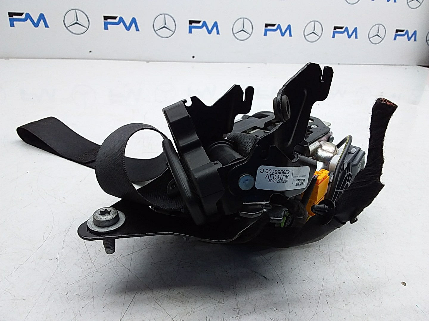 MERCEDES E-CLASS W238 SEAT BELT FRONT LEFT PASSENGER SIDE A2388602800 FMS259 NSF