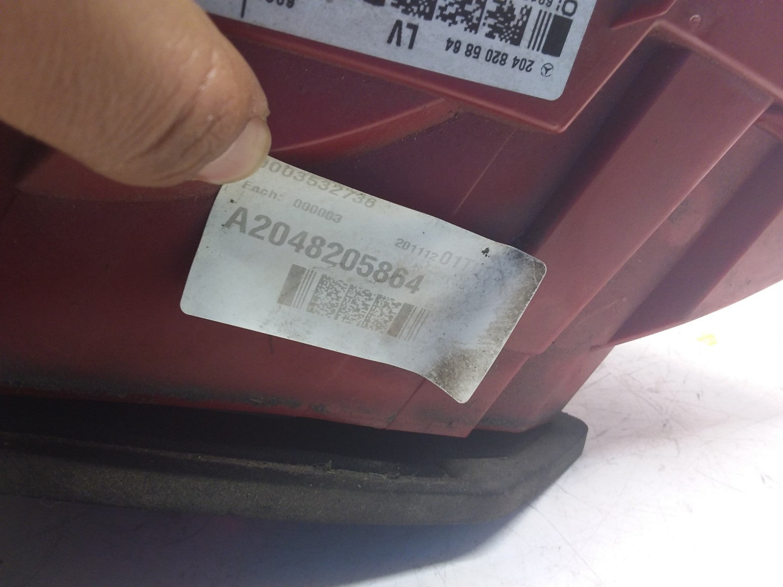 MERCEDES  C-CLASS W204 2011 REAR PASSENGER N/S TAIL LIGHT A2048205464 FMT92
