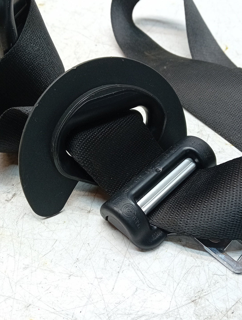 MERCEDES A-CLASS  FRONT LEFT SEAT BELT WITH PRETENSIONER A1778600700 FMS84 NSF