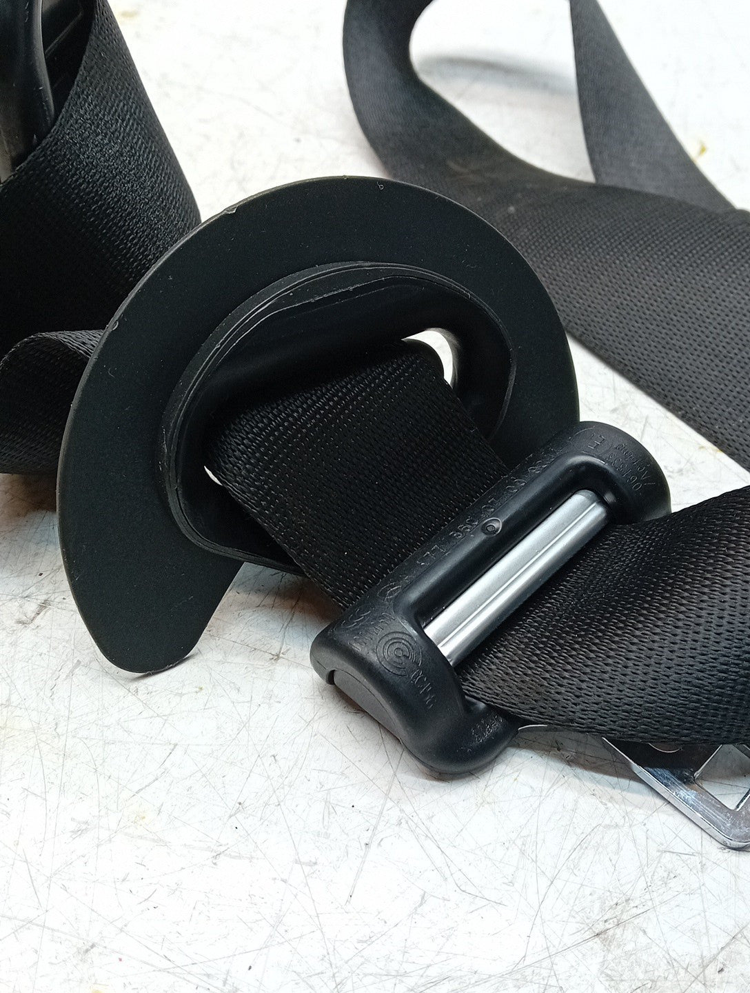 MERCEDES A-CLASS  FRONT LEFT SEAT BELT WITH PRETENSIONER A1778600700 FMS84 NSF