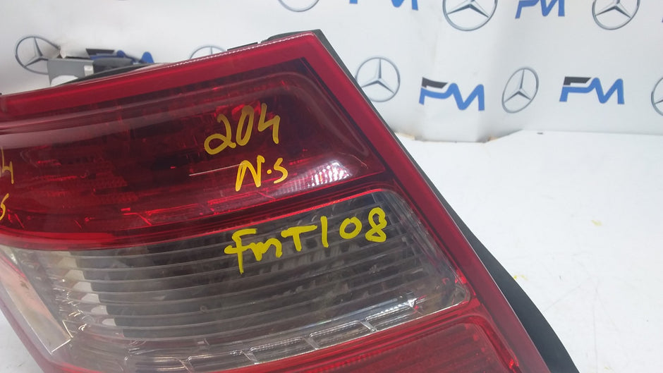 MERCEDES C-CLASS W204 PASSENGER SIDE NS REAR TAIL LIGHT A2048203564 2011 FMT108