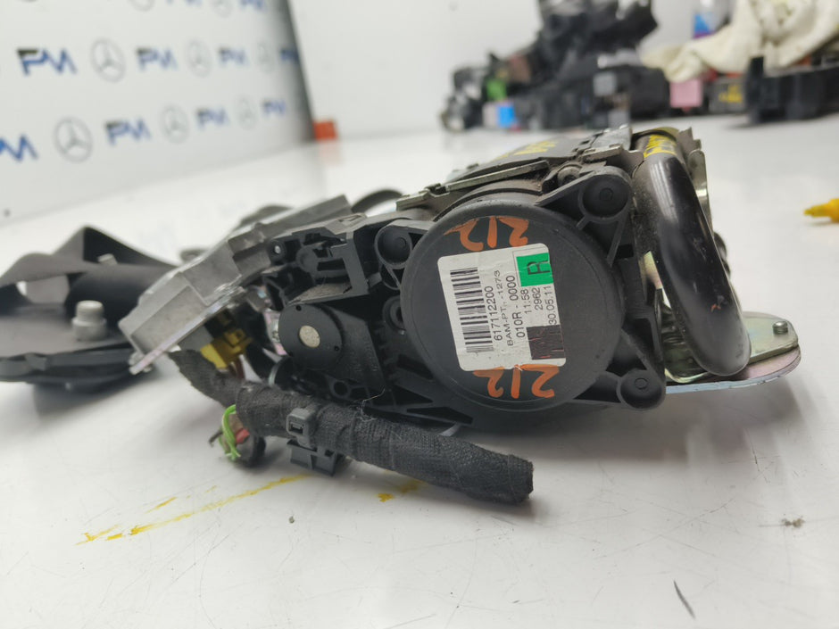 MERCEDES BENZ E-CLASS W212 DRIVER SIDE FRONT SEAT BELT A2128607685 OSF FMS33