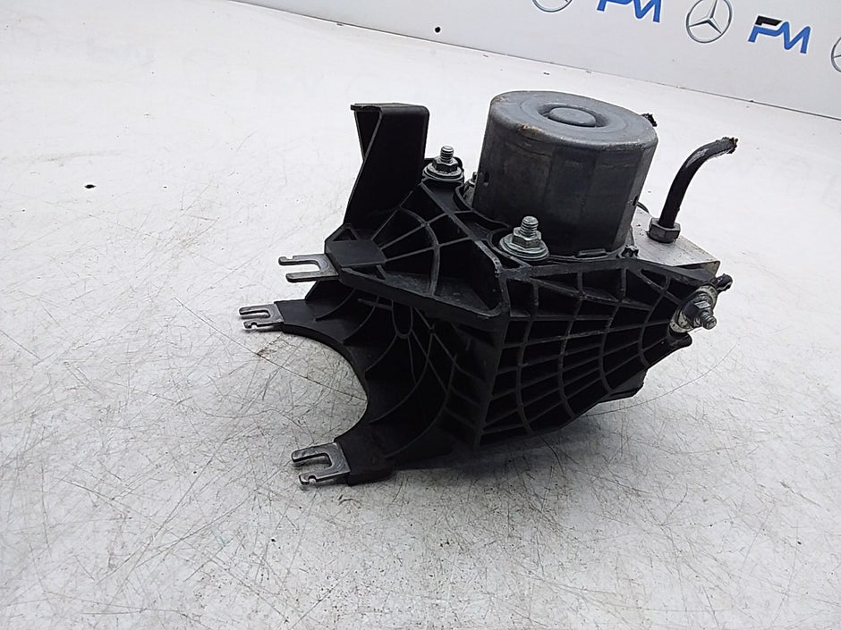 MERCEDES BENZ GLA CLASS ABS PUMP A0004312600 FMR12