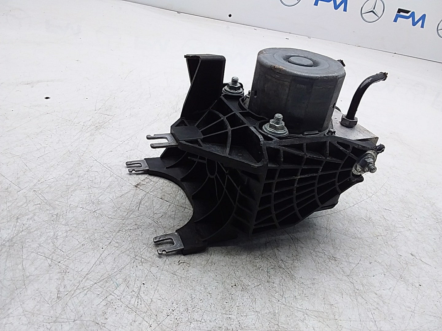 MERCEDES BENZ GLA CLASS ABS PUMP A0004312600 FMR12