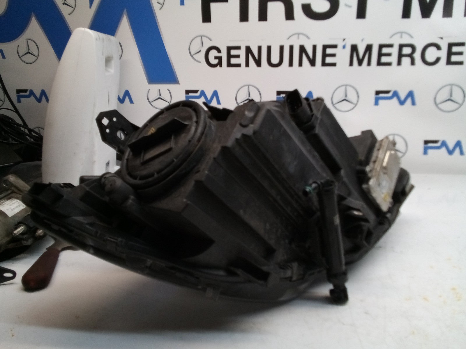 MERCEDES CLA W117 HEADLIGHT PASSENGER NS LEFT A1179065300 2015 FMH172