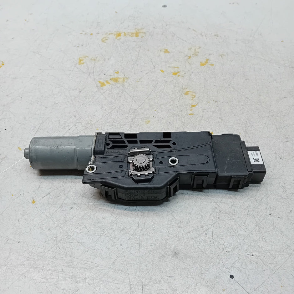 MERCEDES BENZ E-CLASS W213 2016 SUNROOF MOTOR  A2139062104 FM00940