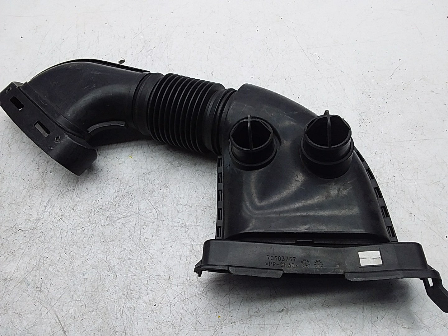 MERCEDES-BENZ E-CLASS A213 AIR INTAKE TUBE A6540940097 FMI05