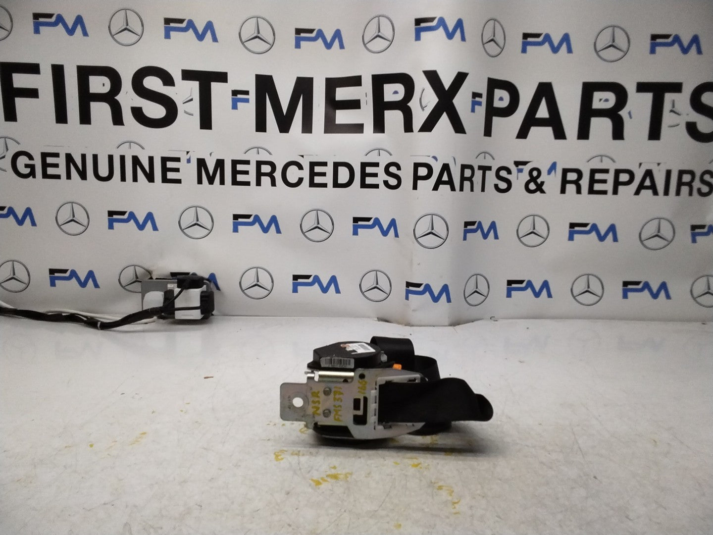 MERCEDES BENZ GLE W166 SIDE REAR SEAT BELT A1668603185 FMS371 NSR