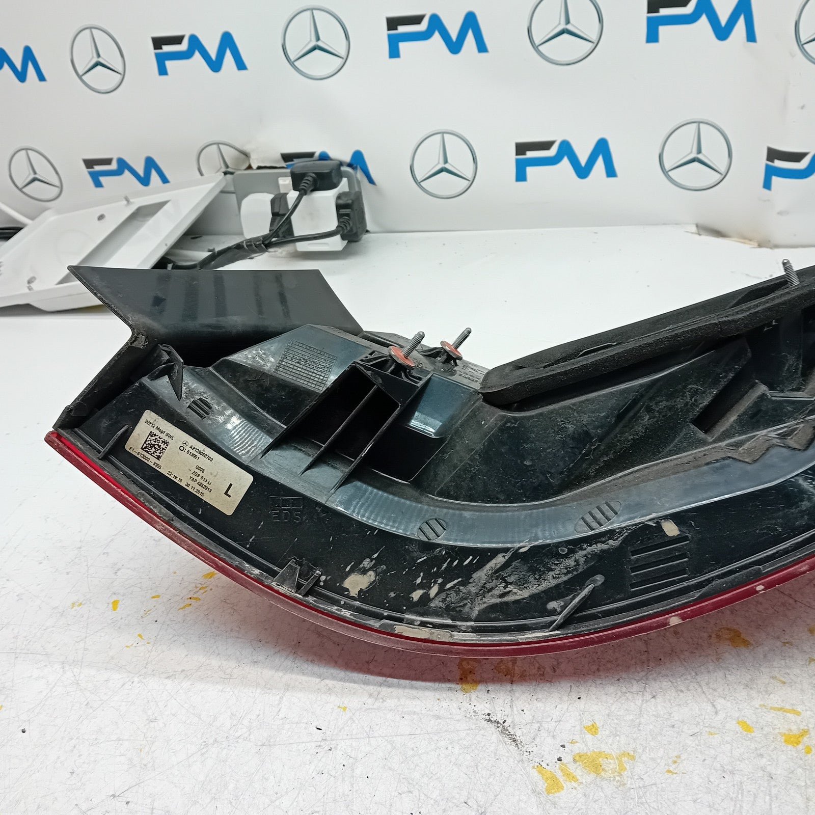 MERCEDES E-CLASS W212 PASSENGER SIDE LEFT NS REAR TAIL LIGHT A2129060703 FMT220