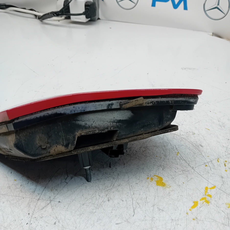 MERCEDES E-CLASS W212 DRIVER SIDE OS REAR TAIL LIGHT A2129060258 2012 FMT124