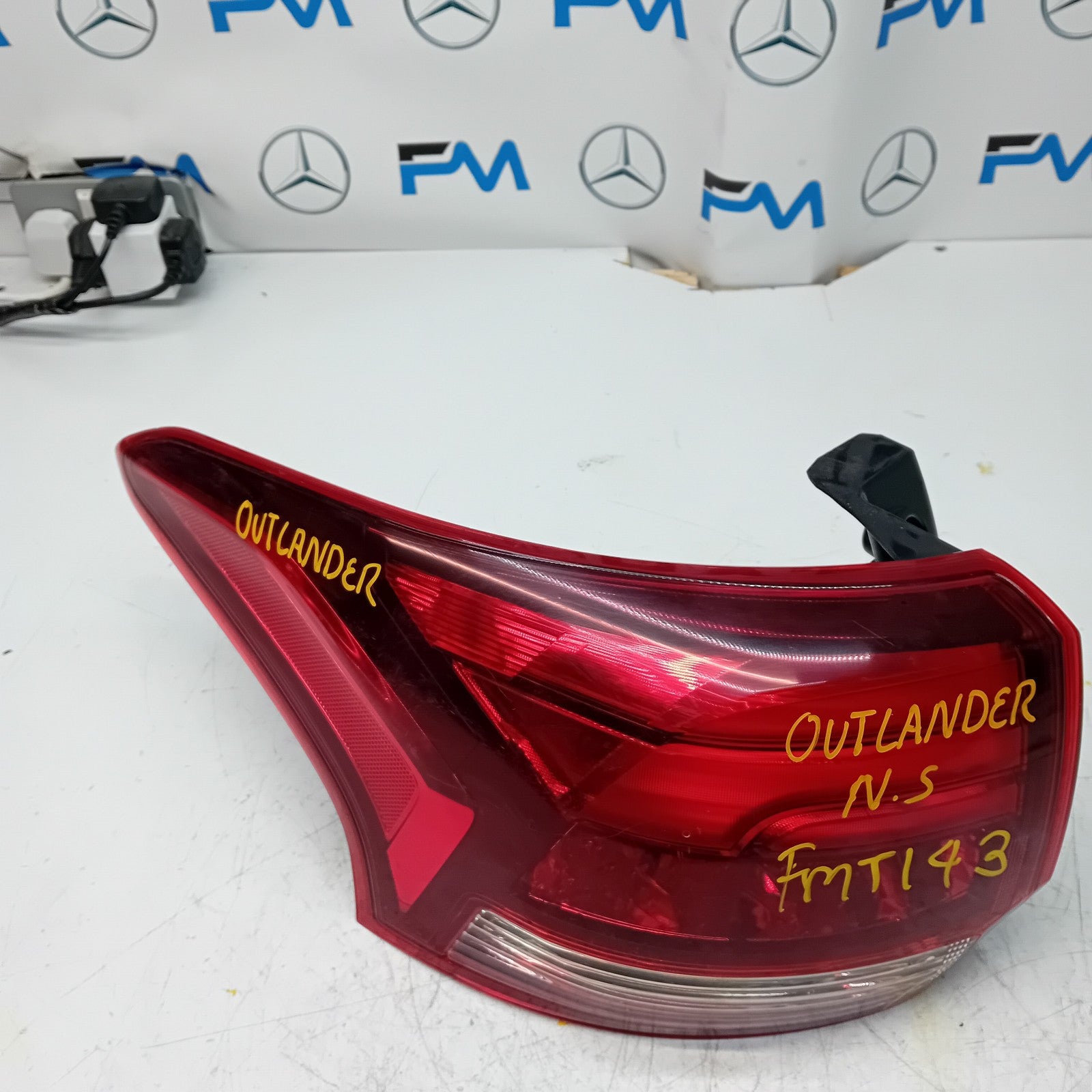 MITSUBISHI OUTLANDER MK3 2015-19 PASSENGER SIDE NS OUTER REAR TAIL LIGHT FMT143
