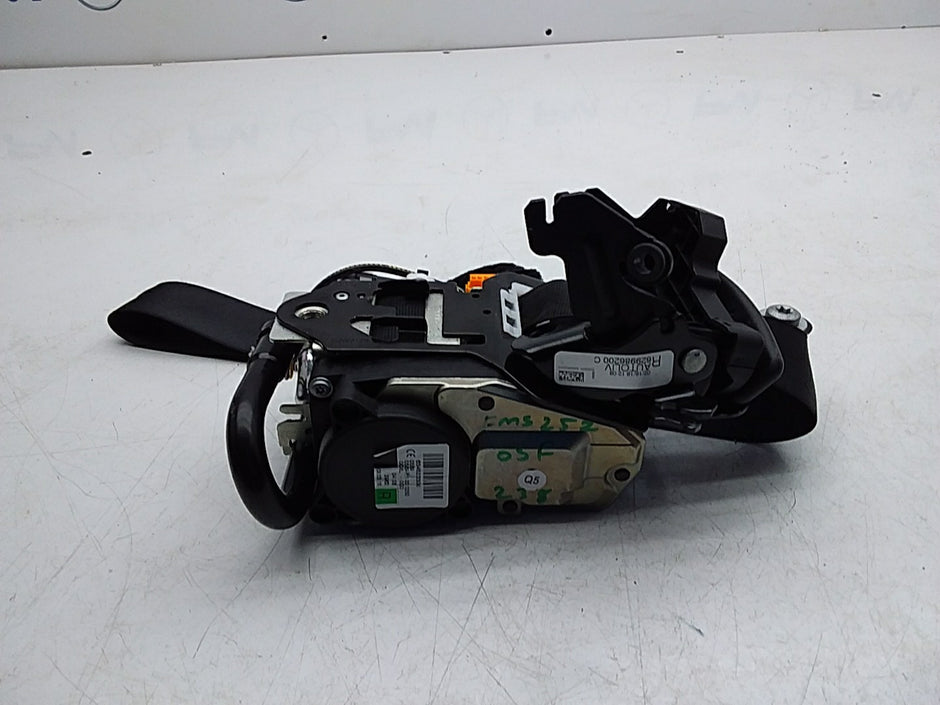 MERCEDES E-CLASS W238 SEAT BELT FRONT RIGHT DRIVER SIDE A2388602900 FMS252 OSF