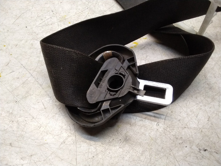 MERCEDES CLC SEAT BELT RIGHT FRONT A2038601986 CL203 FMS358 OSF