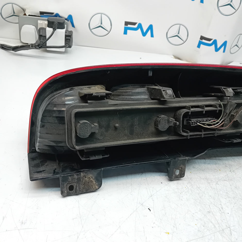 MERCEDES VITO W639 2004-14 DRIVER OS OUTER REAR TAIL LIGHT 964678-01 FMT152
