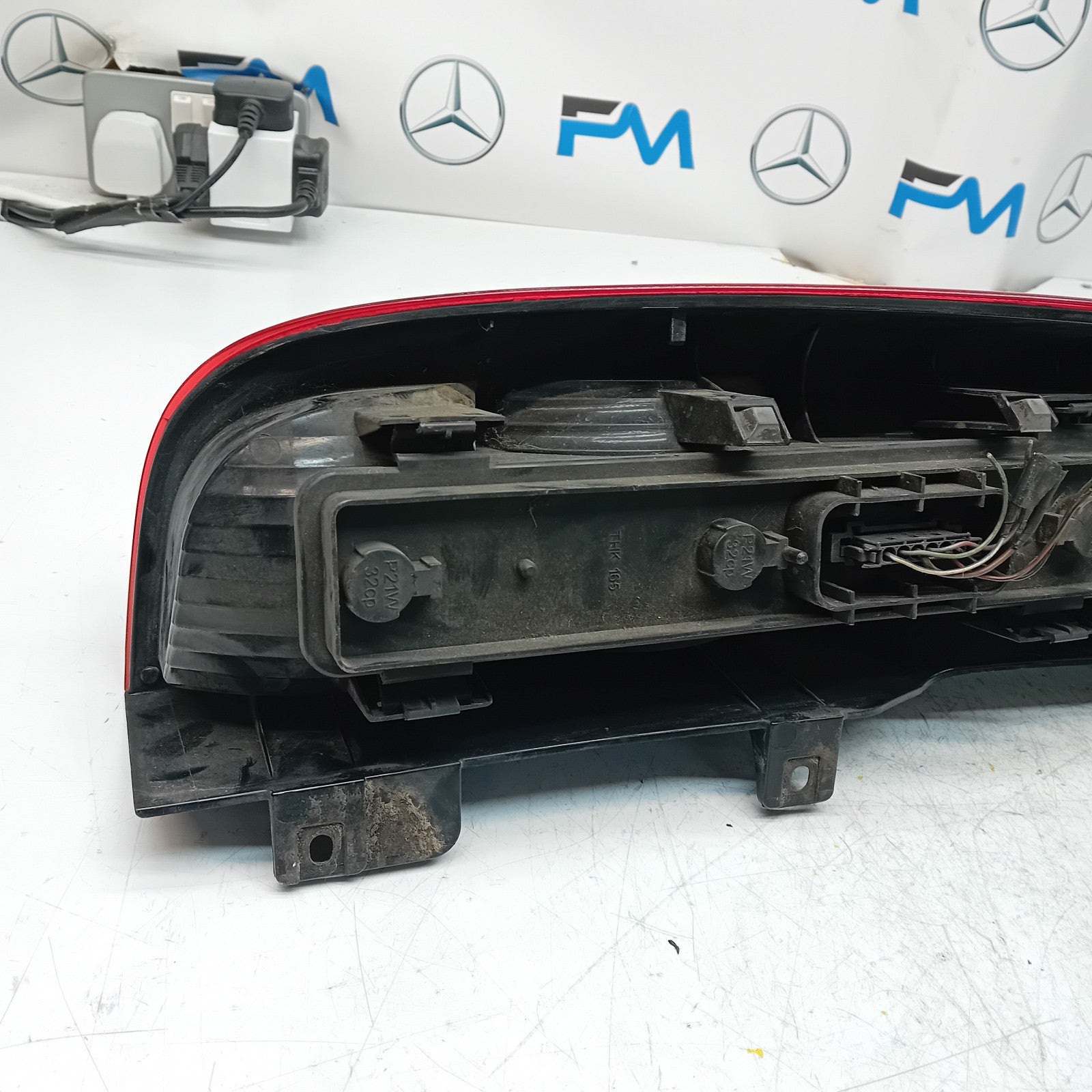 MERCEDES VITO W639 2004-14 DRIVER OS OUTER REAR TAIL LIGHT 964678-01 FMT152