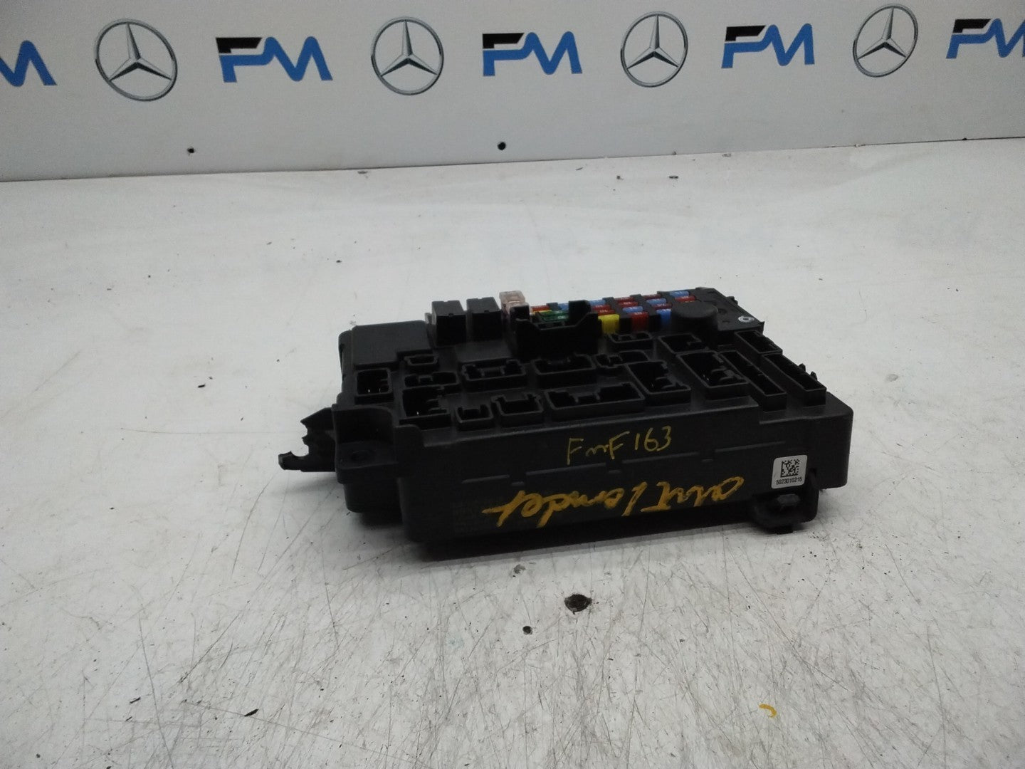 MITSUBISHI OUTLANDER FUSE RELAY  BOX  8637A869  FMF163