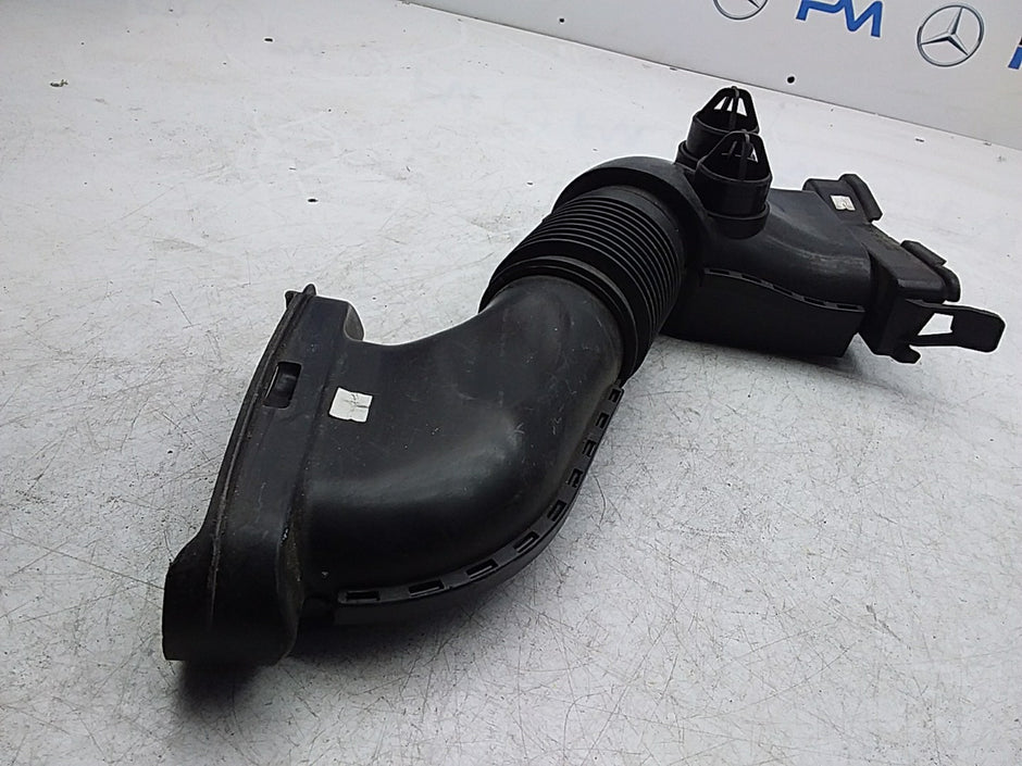 MERCEDES BENZ E-CLASS W213 AIR INTAKE TUBE A640940097 FMI22