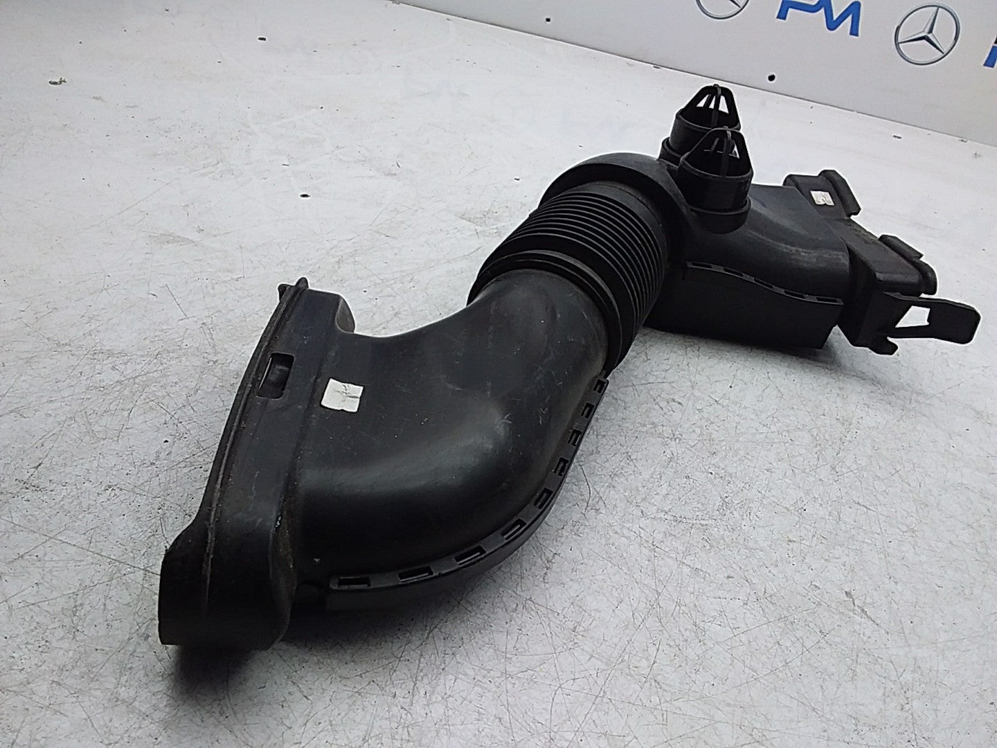 MERCEDES BENZ E-CLASS W213 AIR INTAKE TUBE A640940097 FMI22
