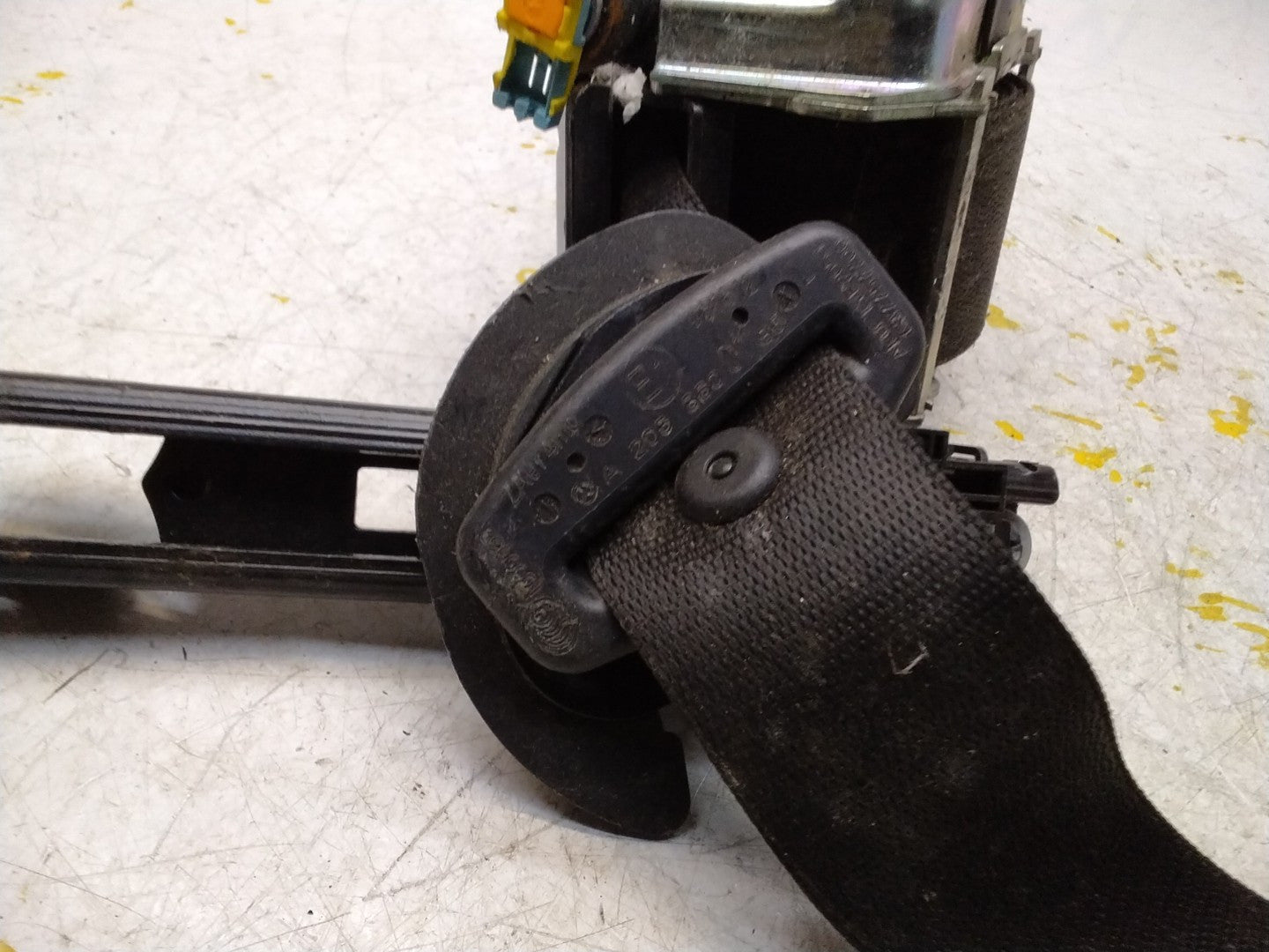 MERCEDES C-CLASS W205 SEAT BELT FRONT PASSENGER LEFT SIDE A2058600185 FMS346 NSF