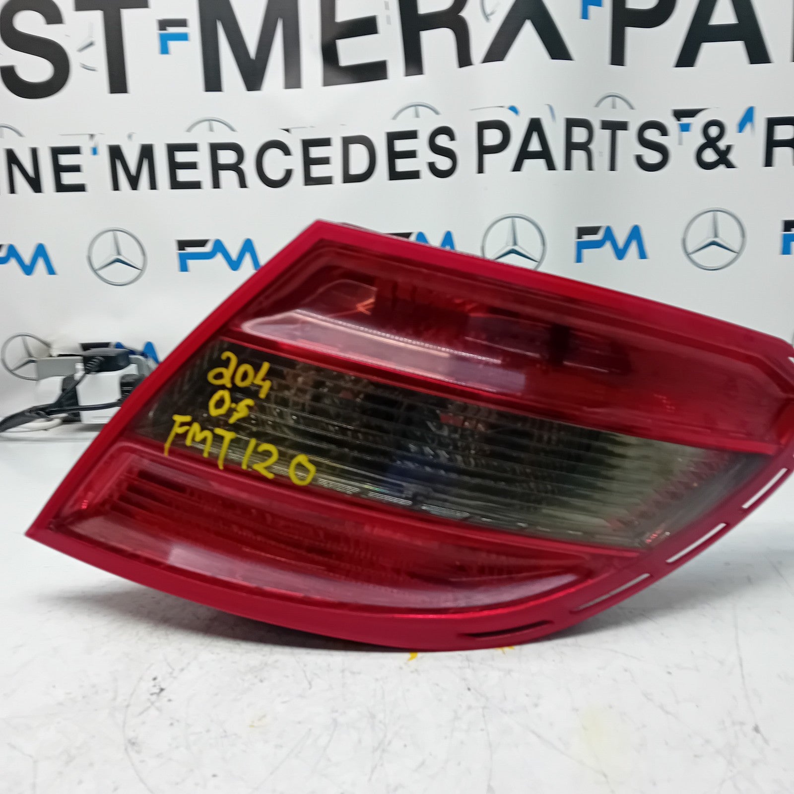 MERCEDES C-CLASS W204 DRIVER SIDE OS REAR TAIL LIGHT A2048203064 2011 FMT120