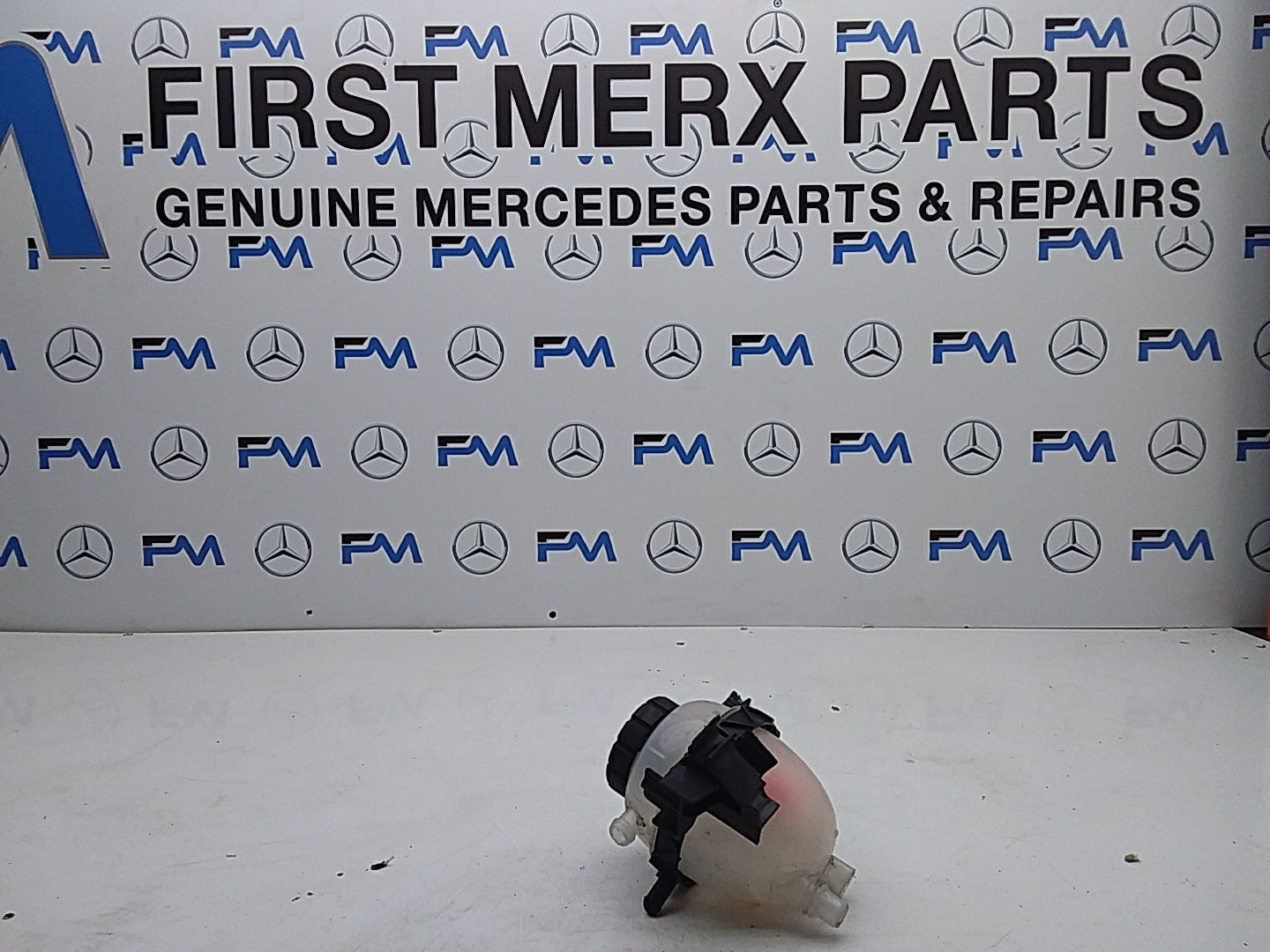 MERCEDES BENZ S-CLASS W222 COOLANT EXPANSION TANK 2014ONWARDS A2225000549 FMC106