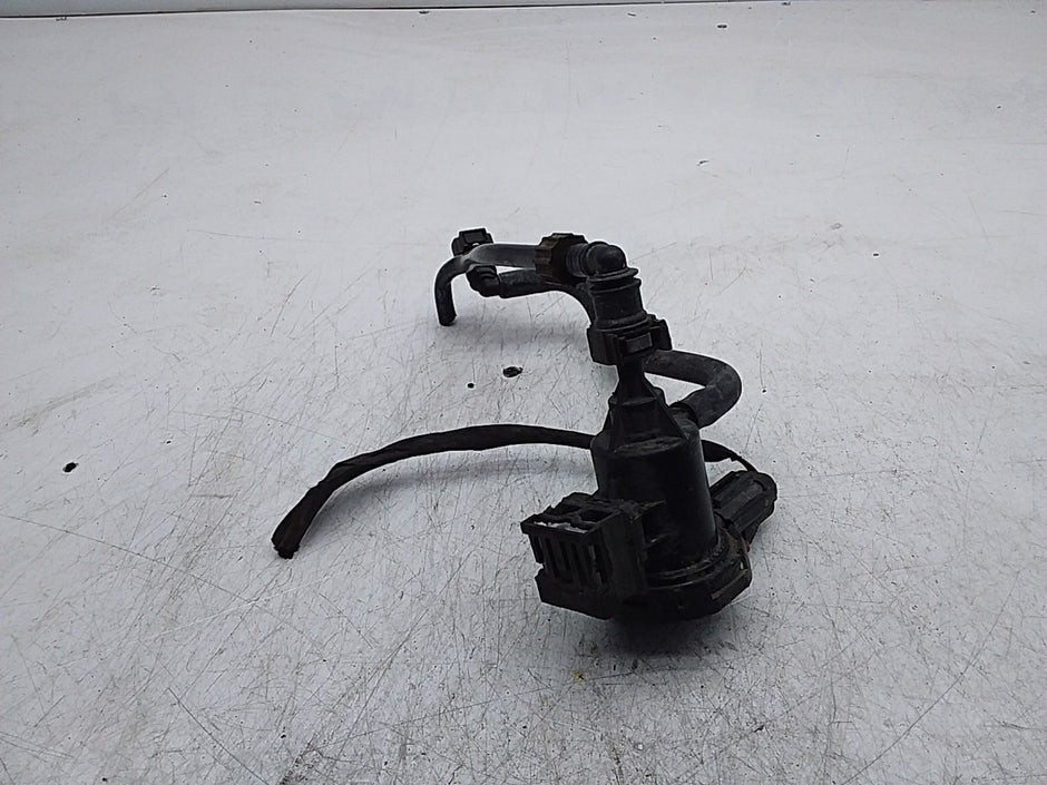 MERCEDES BENZ E-CLASS PURGE VALVE W207 E200 COUPE PURGE VALVE  A0014760532 FMR14