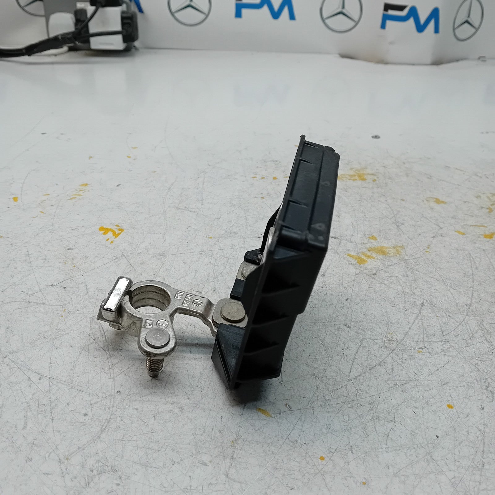 MERCEDES  C E CLASS W205 W213 NEGATIVE BATTERY CLAM TERMINAL A0009061505 FM00978