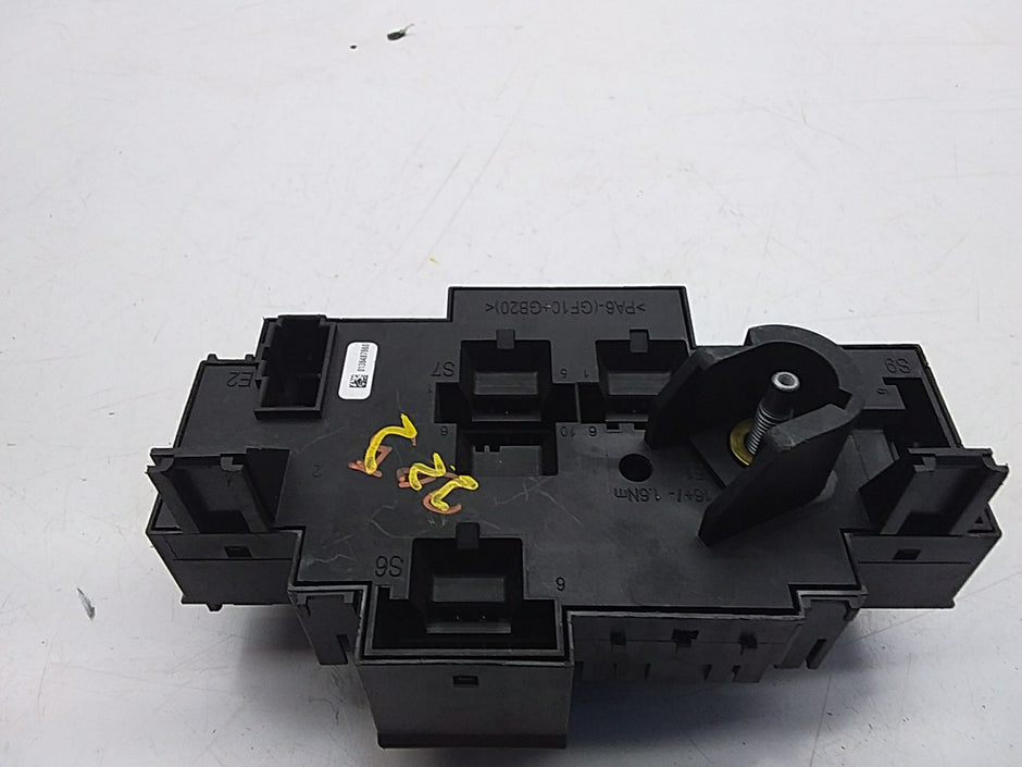 MERCEDES BENZ S-CLASS W222 FUSE BOX RELAY  A2229063202 FMF73