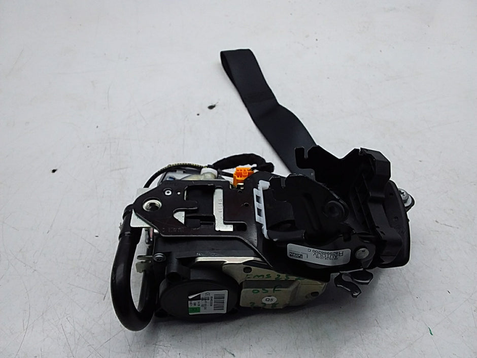 MERCEDES E-CLASS W238 SEAT BELT FRONT RIGHT DRIVER SIDE A2388602900 FMS252 OSF