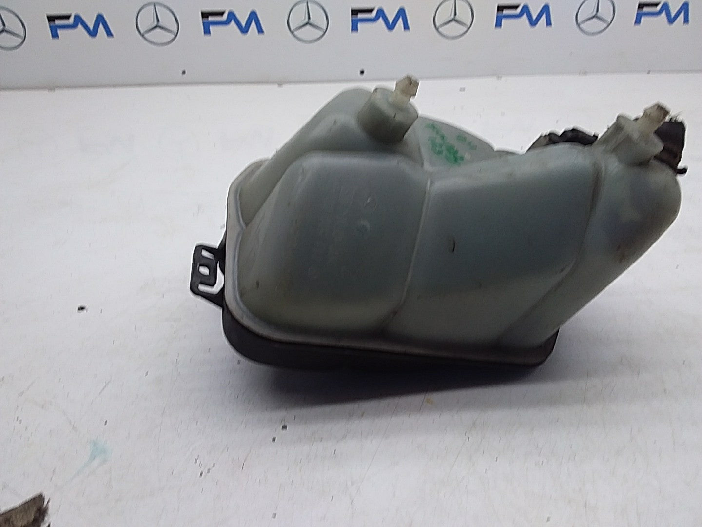 MERCEDES BENZ E-CLASS W211 COOLANT EXPANSION TANK 2003-2009 A2115000049 FMC123