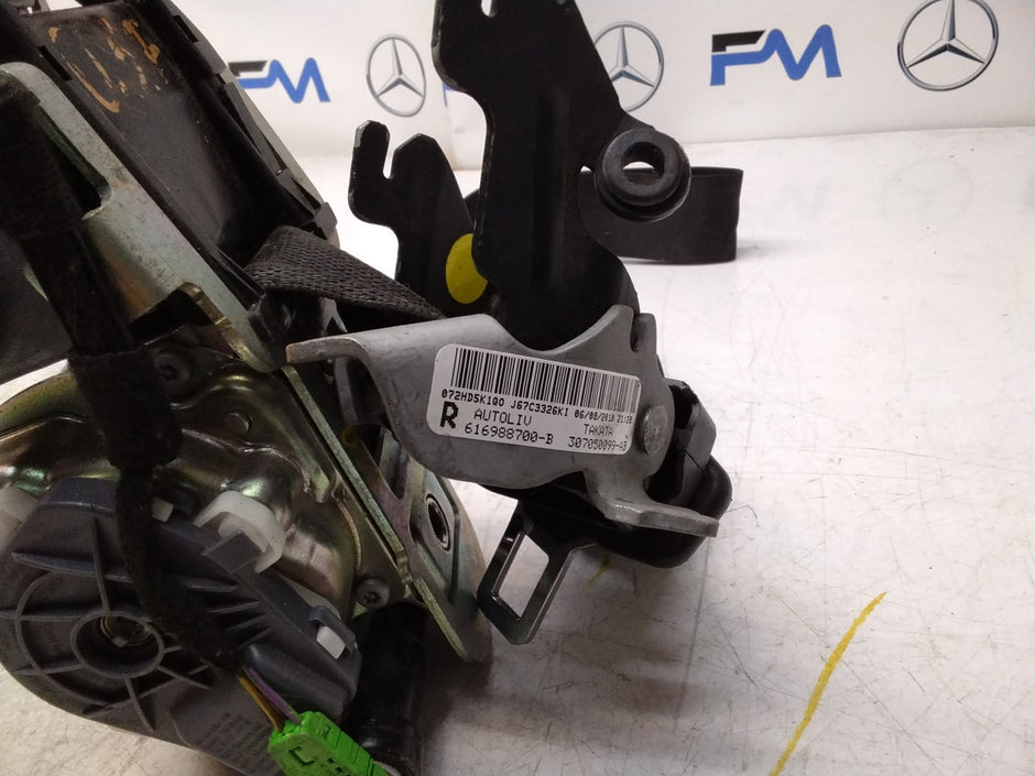 MERCEDES BENZ E-CLASS W207 FRONT SEAT BELT RIGHT SIDE A2078604285 FMS437 OSF