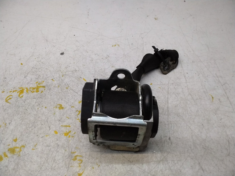 MERCEDES BENZ W169 A CLASS REAR SEAT BELT RIGHT SIDE A1698600685 FMS361 OSR