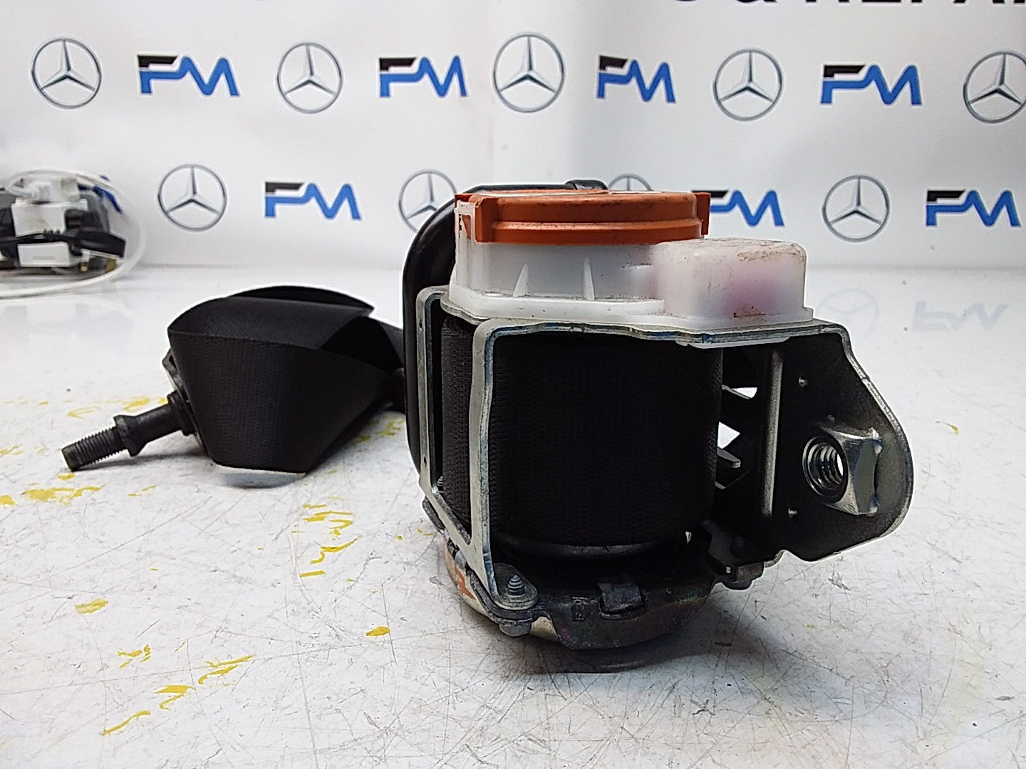 MERCEDES A CLASS  FRONT RIGHT SEAT BELT WITH PRETENSIONER A1778600800 FMS52 OSF