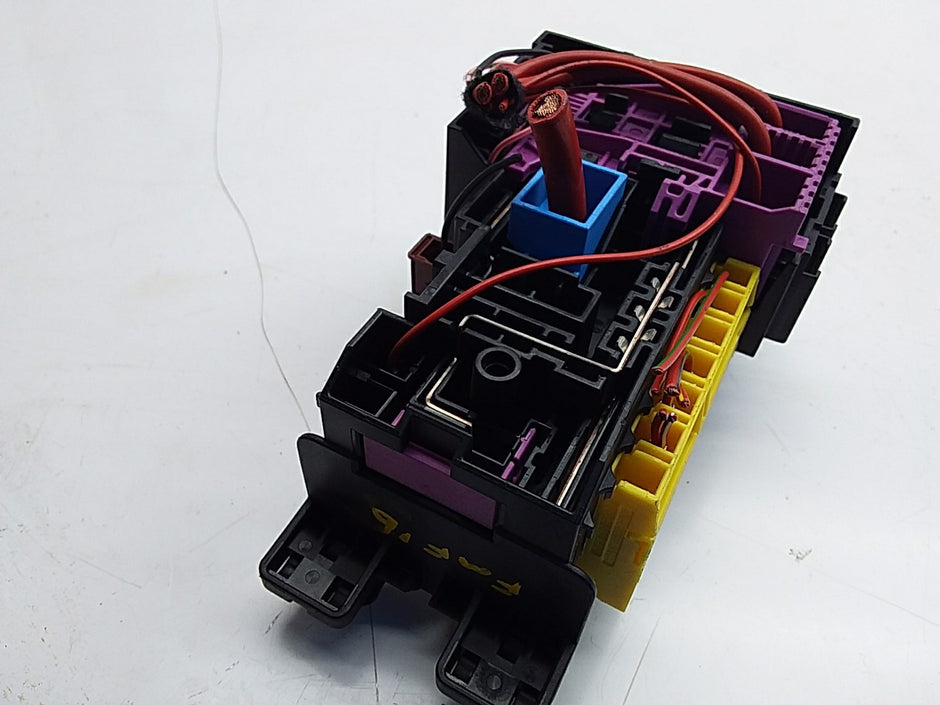 MERCEDES C CLASS FUSE RELAY BOX A2059067200 W205 2014-2021  FMF16
