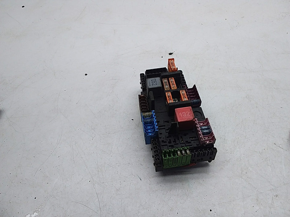 MERCEDES BENZ E-CLASS W213 2016 ONWARDS FUSE RELAY BOX A2139068801 FMF125