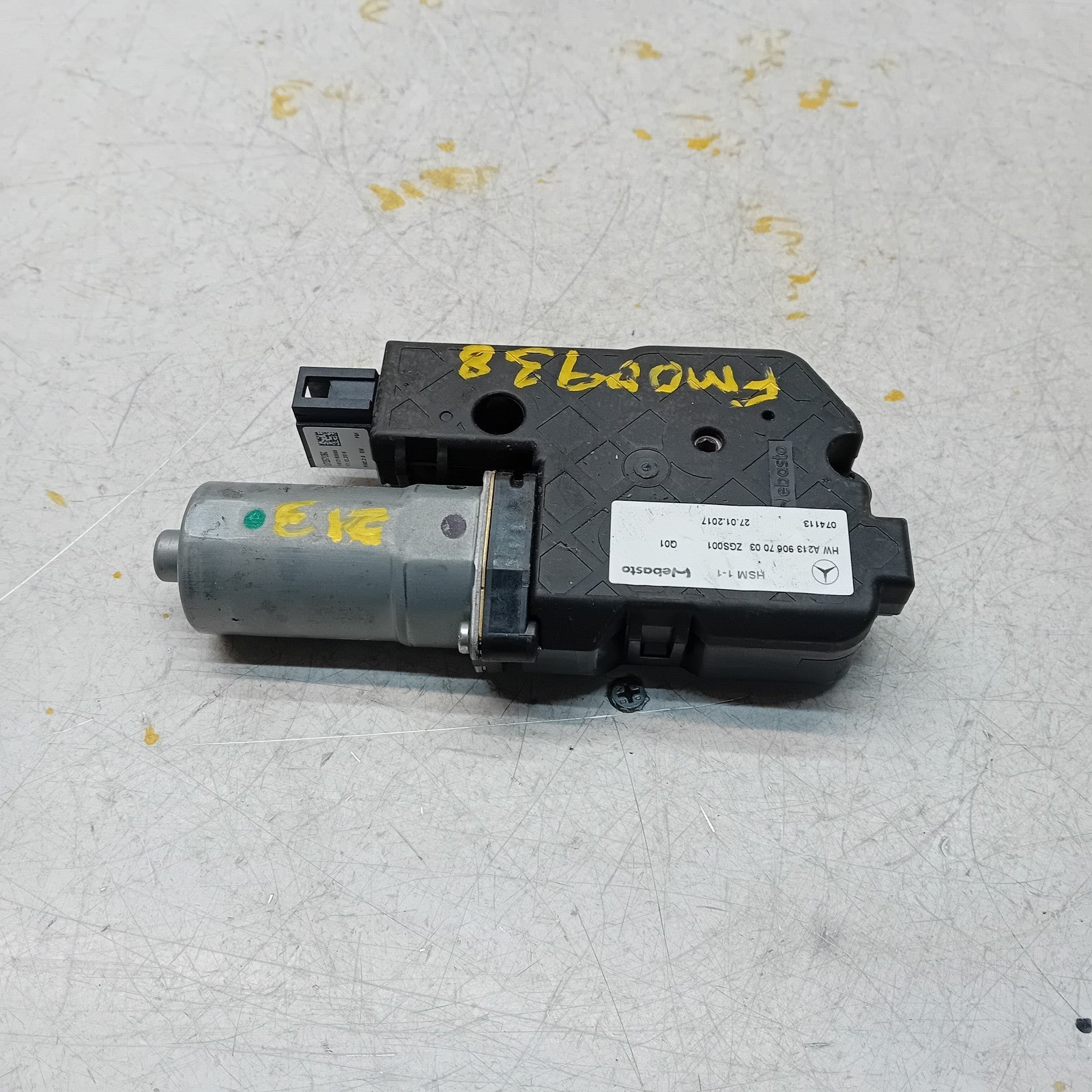 MERCEDES BENZ E-CLASS W213 2017 SUNROOF MOTOR  A2139067003 FM00938
