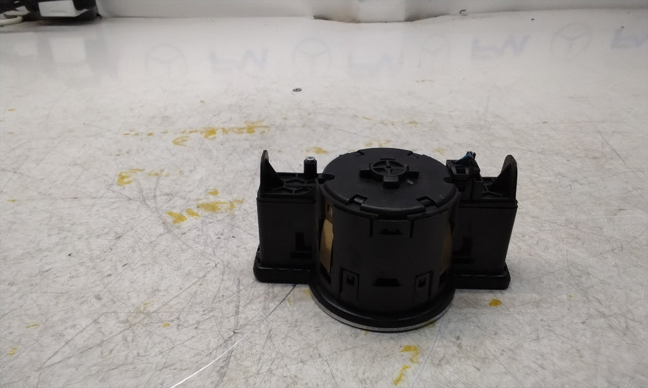 MERCEDES C-CLASS W204 HEADLIGHT CONTROL SWITCH 2014 A2049053103 FM001024