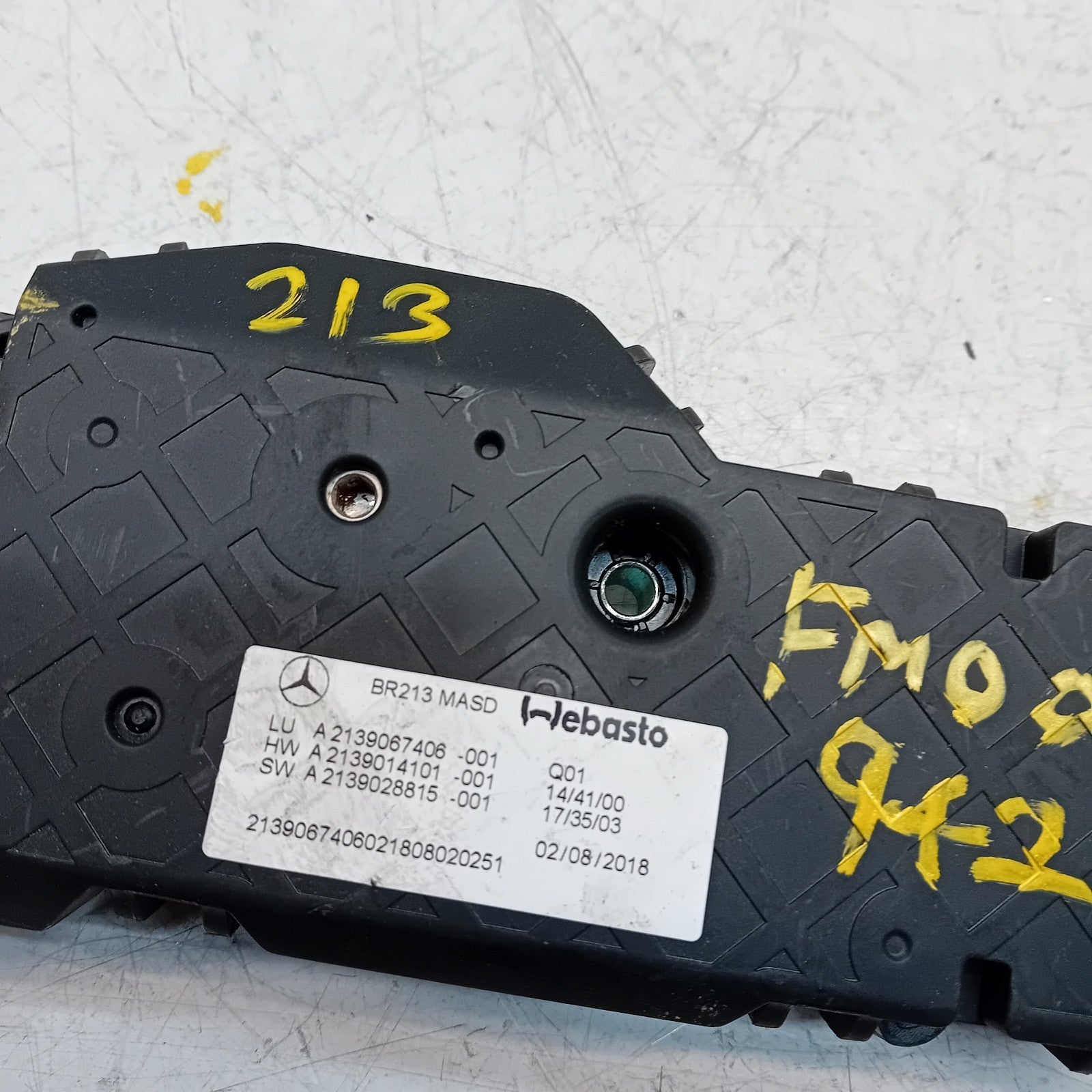 MERCEDES BENZ E-CLASS W213 2018 SUNROOF MOTOR  A2139067406 FM00942