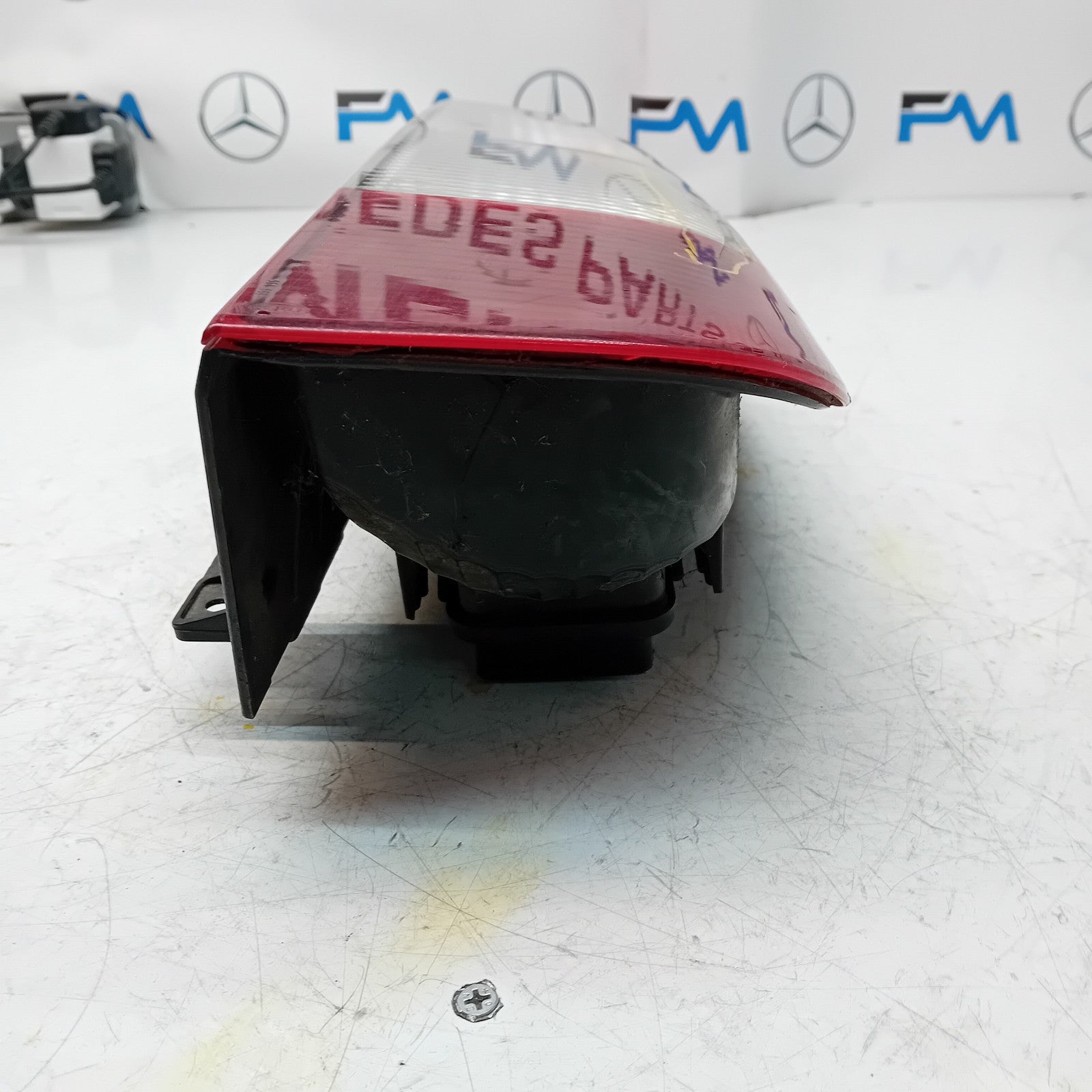 MERCEDES VITO W639 2004-14 DRIVER OS OUTER REAR TAIL LIGHT 964678-01 FMT150 