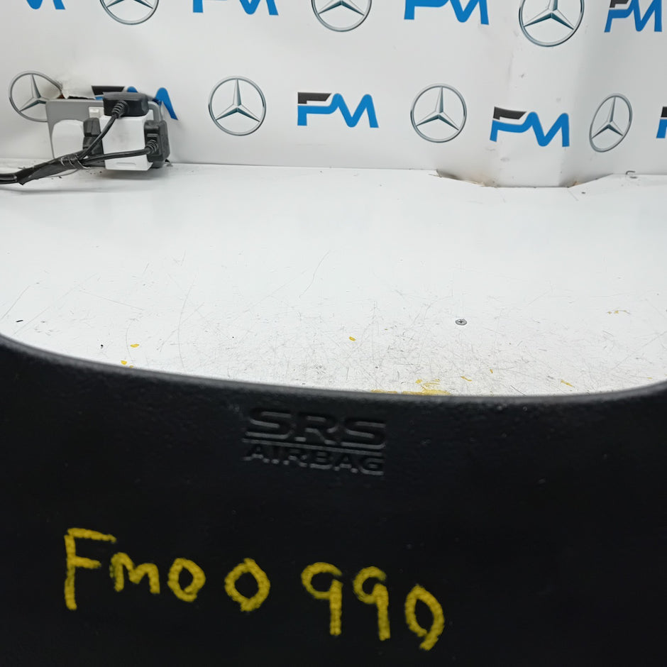 MITSUBISHI OUTLANDER MK3 KNEE AIR SRS BAG RIGHT DRIVER SIDE 7030A-31754 FM00990