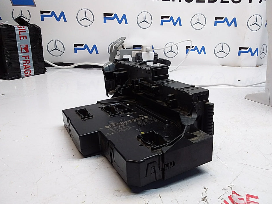 MERCEDES BENZ E-CLASS W212 FUSE BOX RELAY A2129003822 FMF108