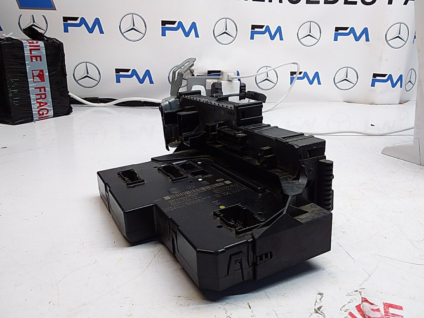 MERCEDES BENZ E-CLASS W212 FUSE BOX RELAY A2129003822 FMF108