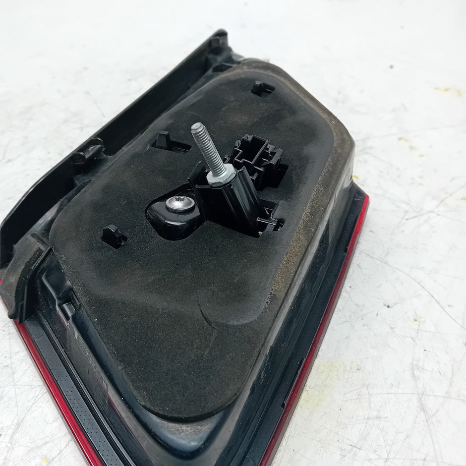 MERCEDES E-CLASS W212 DRIVER SIDE OS REAR TAIL LIGHT FMT127