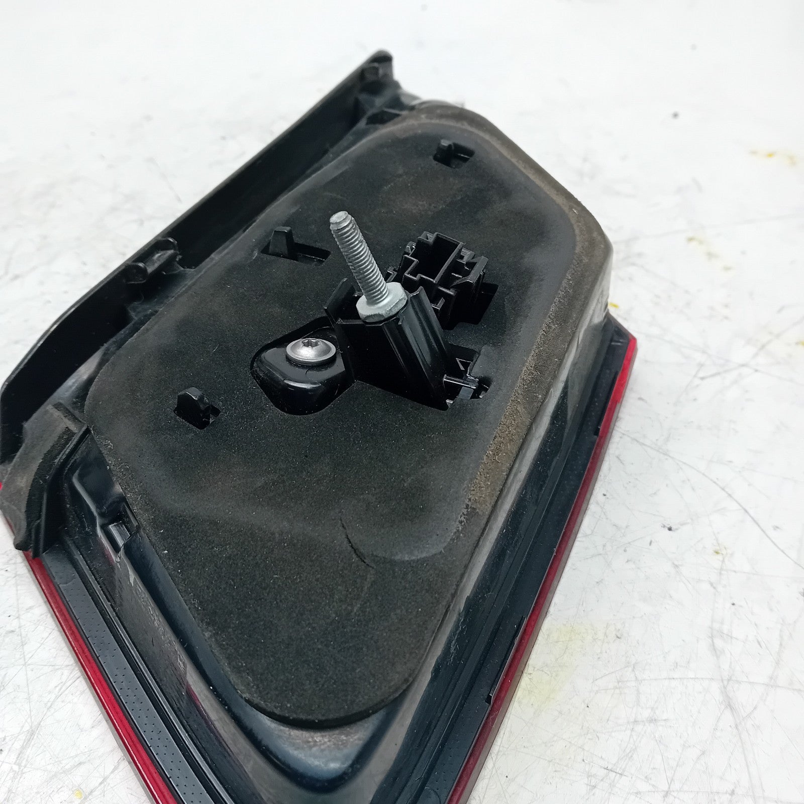 MERCEDES E-CLASS W212 DRIVER SIDE OS REAR TAIL LIGHT FMT127