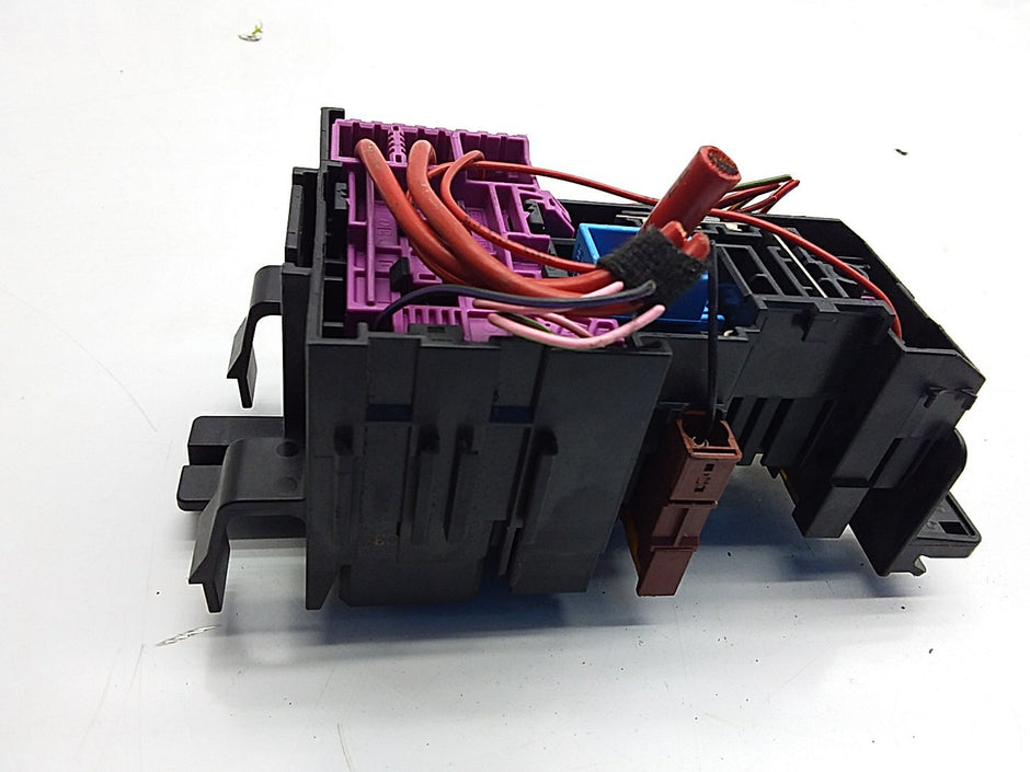 MERCEDES C CLASS FUSE RELAY BOX A2059067200 W205 2014-2021  FMF16