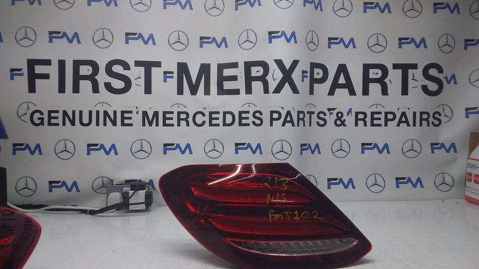 MERCEDES E-CLASS W213 PASSENGER SIDE NS REAR TAIL LIGHT 2016 FMT102