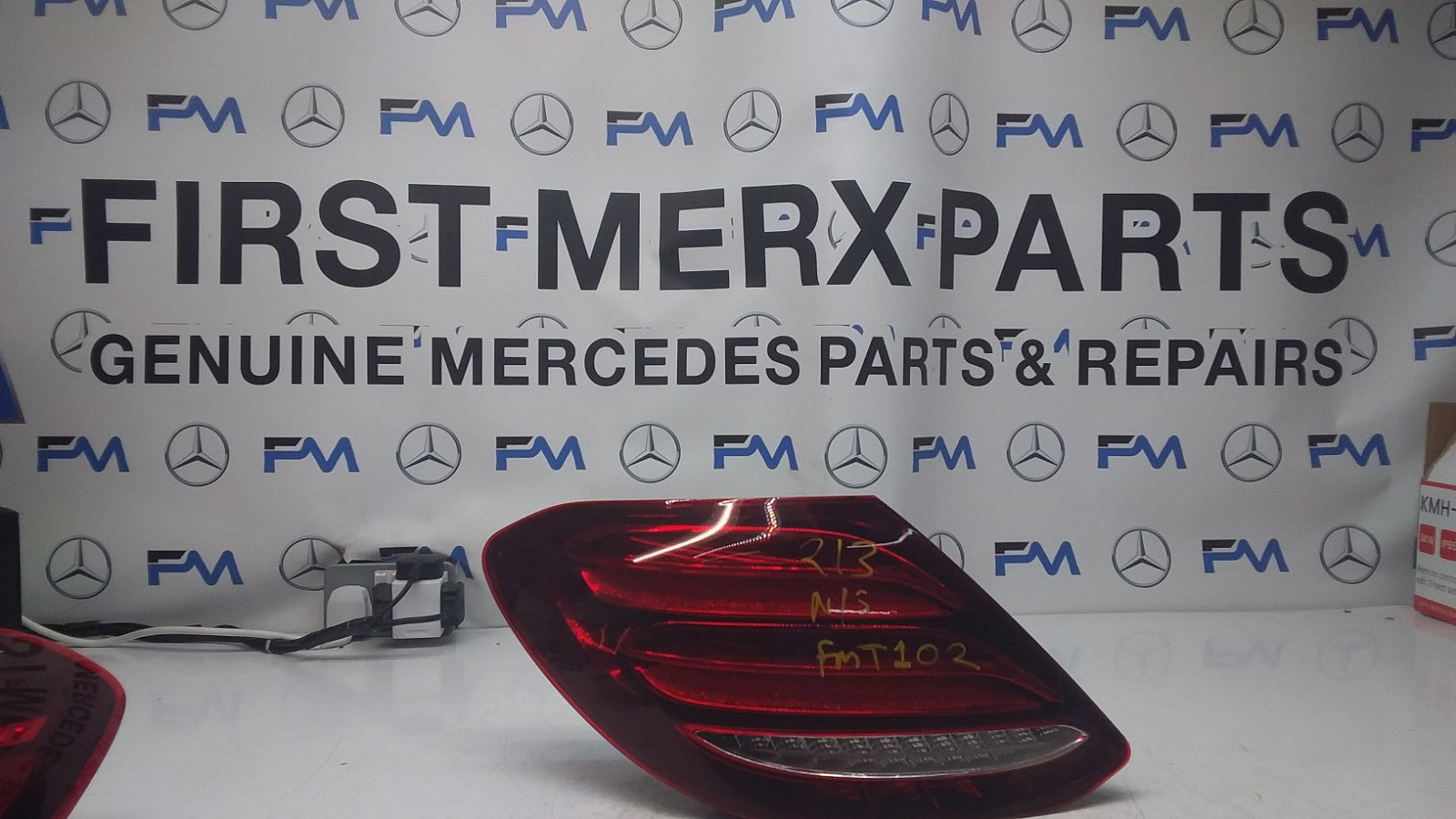 MERCEDES E-CLASS W213 PASSENGER SIDE NS REAR TAIL LIGHT 2016 FMT102